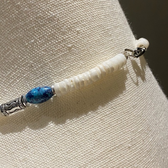 Puka shell necklace - Picture 4 of 5